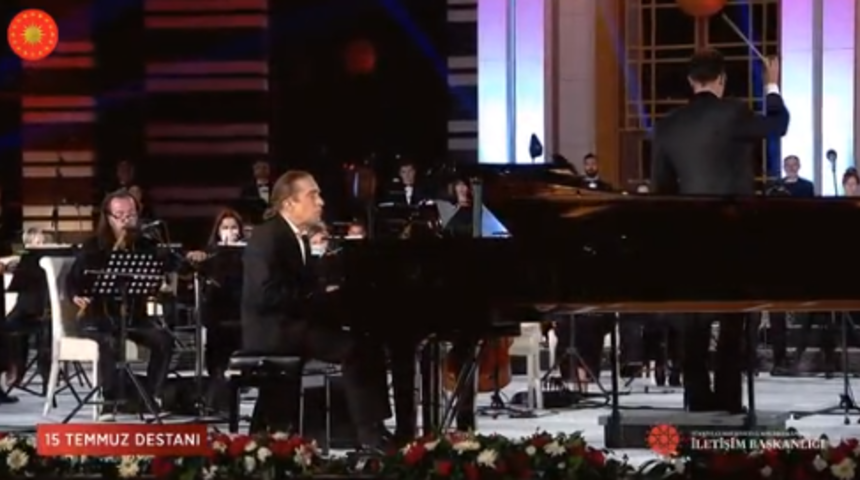 Cumhurbaşkanlığı Külliyesi'nde 15 Temmuz'a özel konser! Fahir Atakoğlu'ndan '15 Temmuz Destanı' isimli bestesi