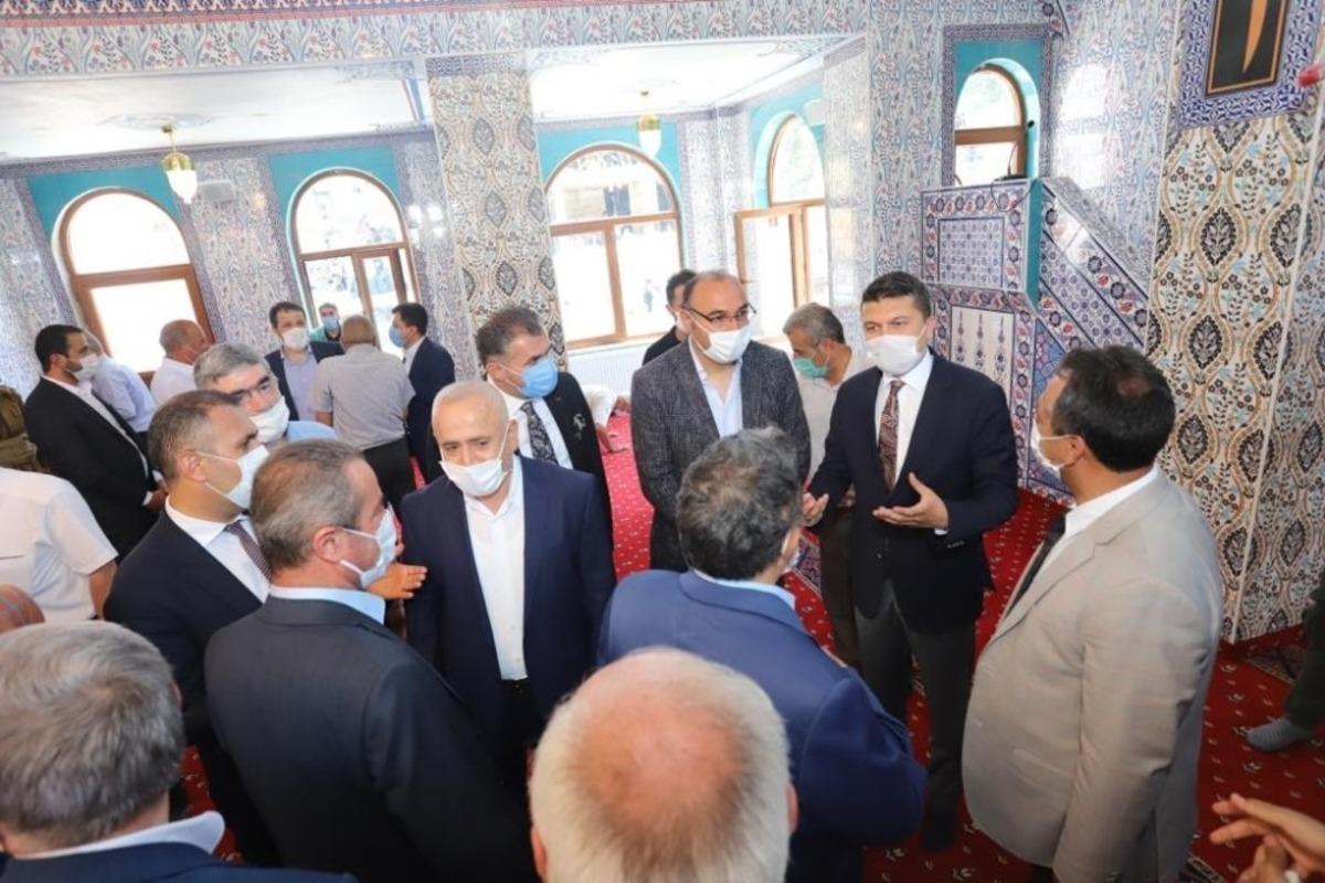 Turan ailesi tarafından yaptırılan cami dualarla a&ccedil;ıldı