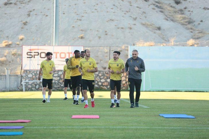 Yeni Malatyaspor'un hedefi  2 maçtan 4 puan