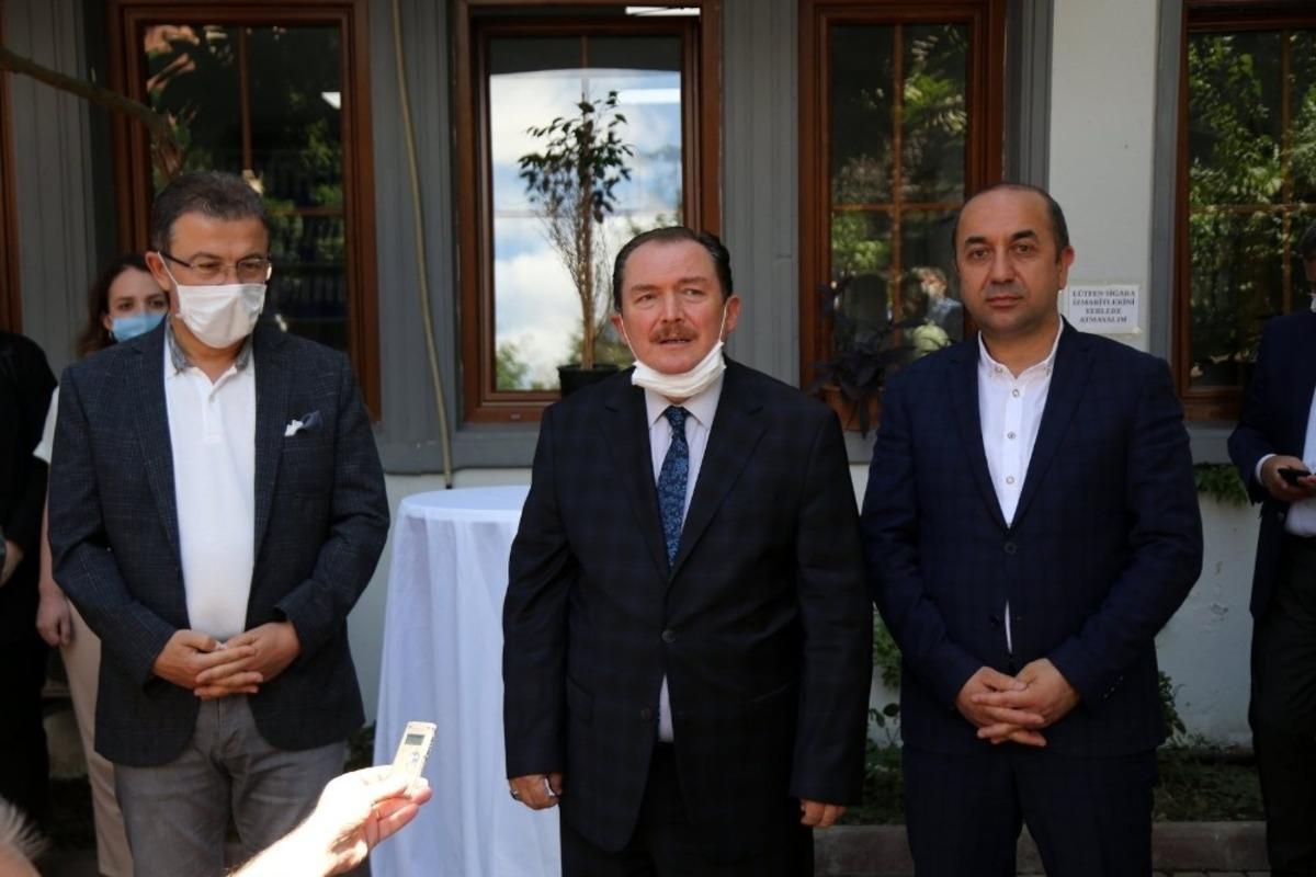 Ey&uuml;psultan Belediyesi personeline teşekk&uuml;r belgesi