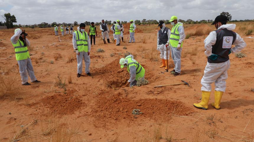 Libya'da toplu mezarlardan 40 g&uuml;nde 225 ceset &ccedil;ıkarıldı