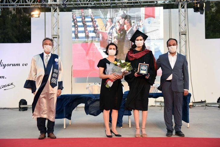 Egeli 419 hekim şifa dağıtacak G4