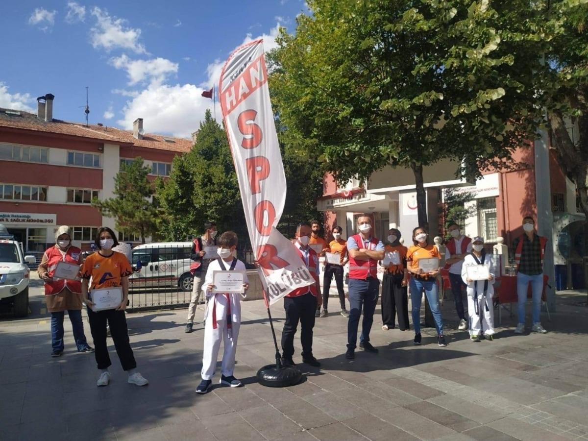 Konya Han Spor Kul&uuml;b&uuml;nden Kızılay&rsquo;a kan bağışı desteği