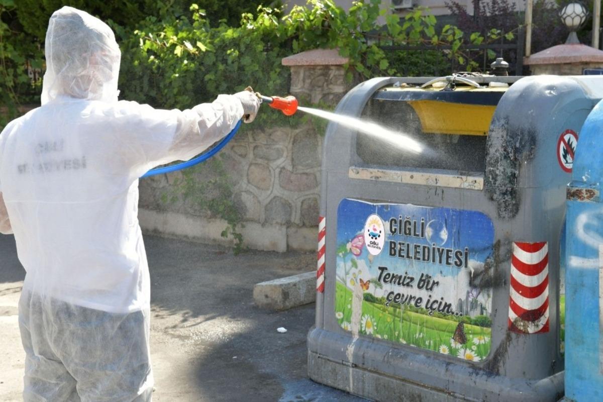 &Ccedil;iğli&rsquo;de haşereyle etkin m&uuml;cadele