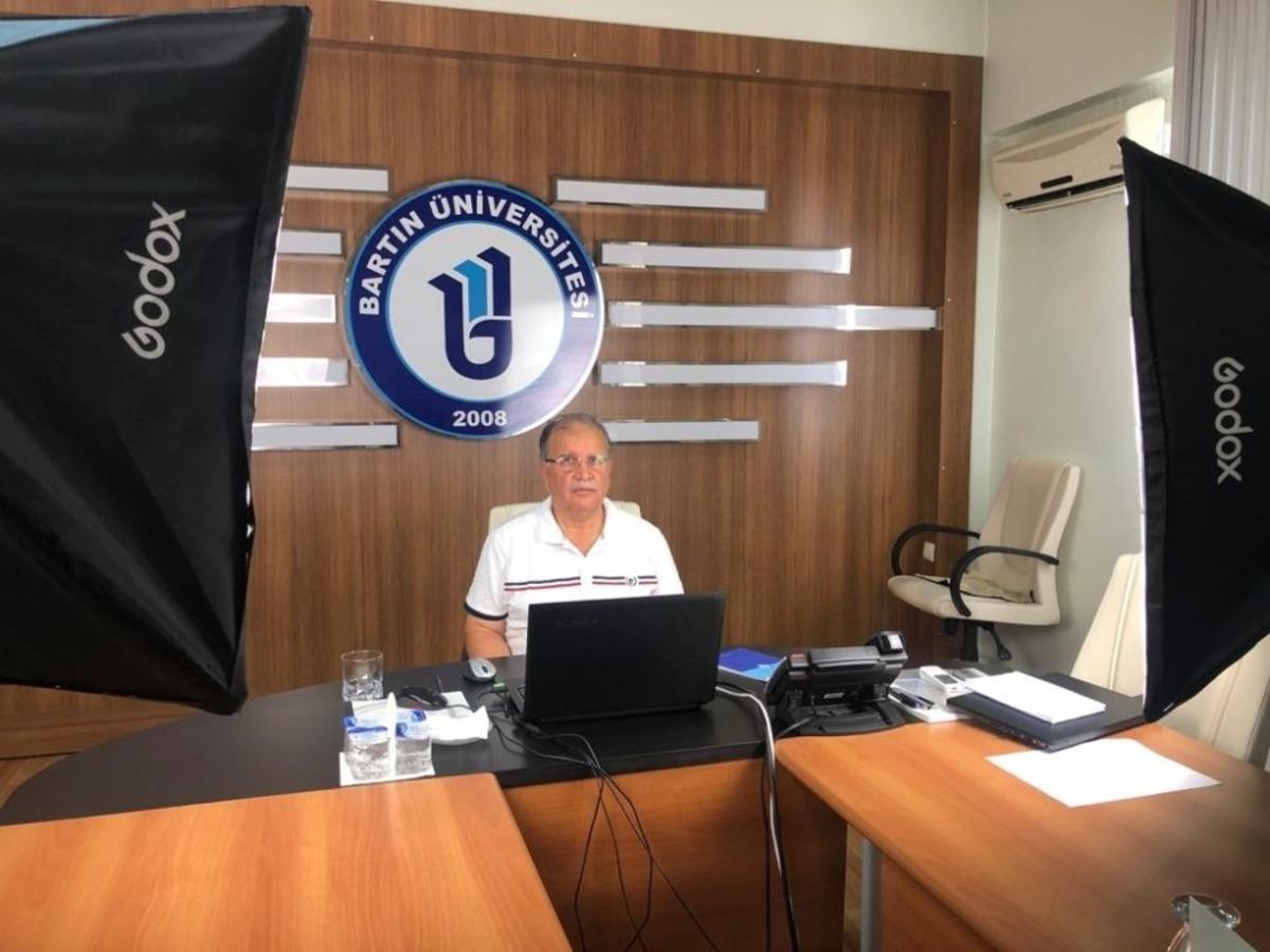 Bartın&rsquo;da &ldquo;15 Temmuz Darbe Girişiminin Ekonomik Etkileri&rdquo; konferansı