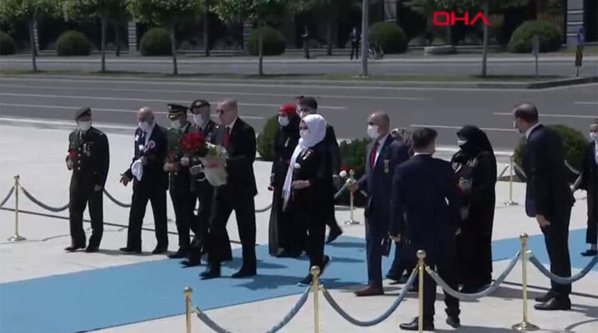 Beştepe ve TBMM'de 15 Temmuz şehitleri için tören