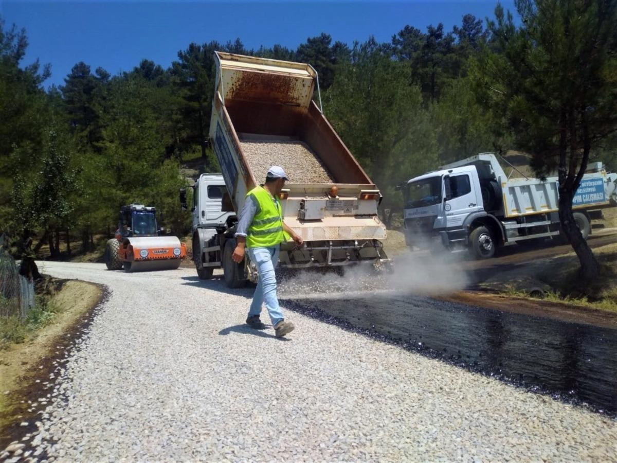 B&uuml;y&uuml;kşehir Akyer Mahallesi&rsquo;nde yol &ccedil;alışmalarına başladı