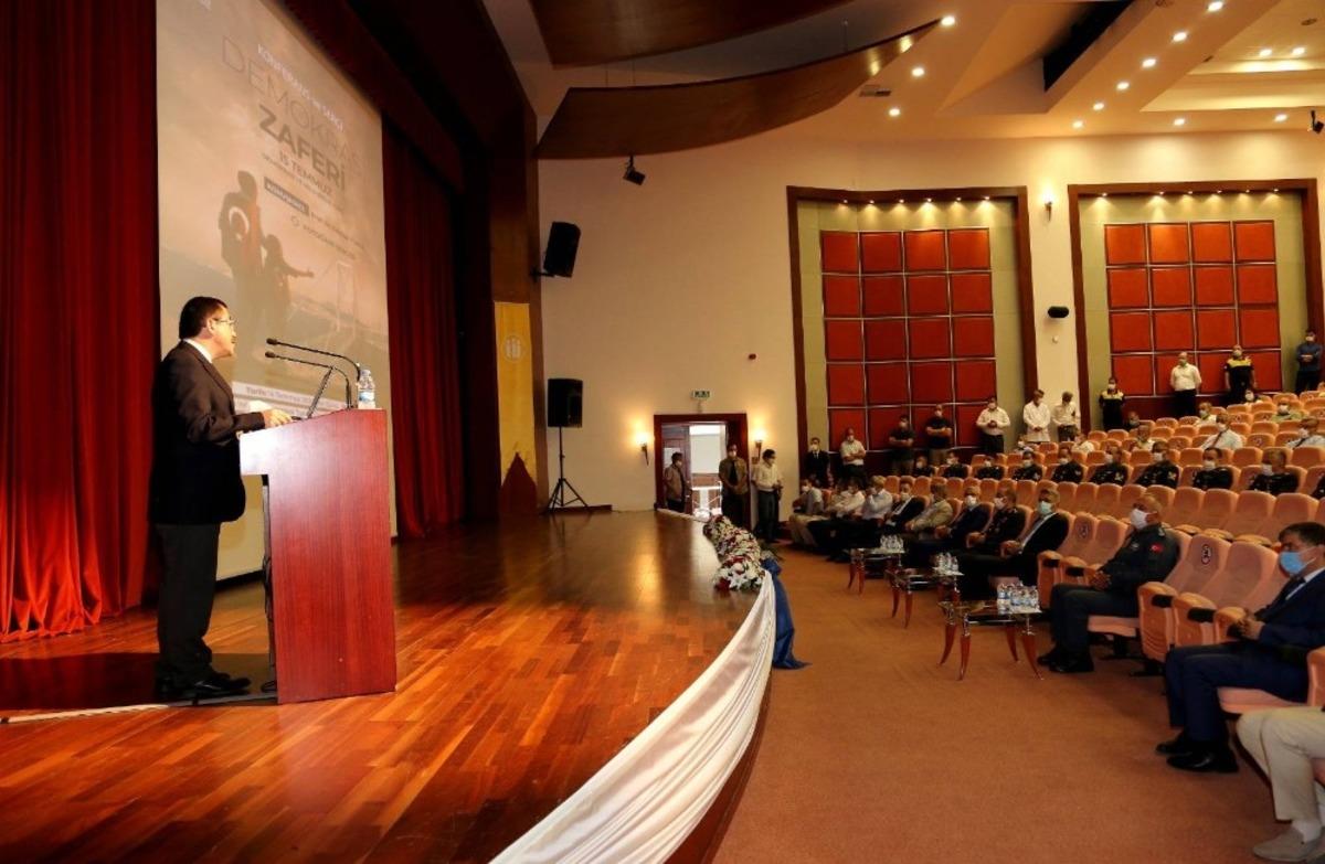 Rekt&ouml;r Kızılay&rsquo;dan 15 Temmuz vurgusu