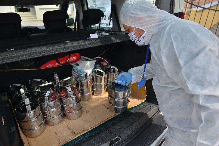 Yıldırım’da günlük 300 kişiye yemek ikramı G5