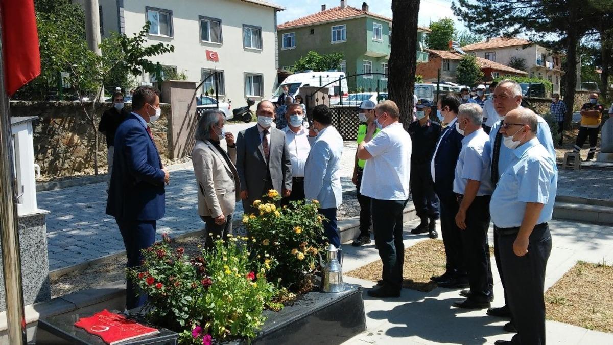 15 Temmuz Demokrasi ve Milli Birlik G&uuml;n&uuml; şehitlik ziyareti