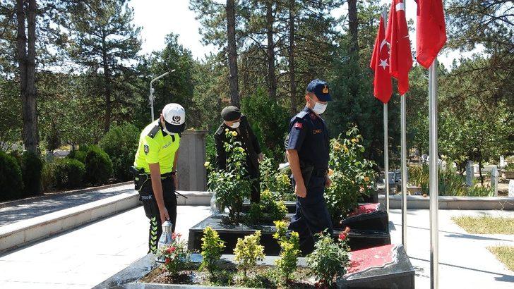 15 Temmuz Demokrasi ve Milli Birlik Günü şehitlik ziyareti G2