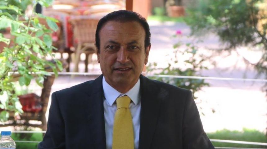 AK Parti Bing&ouml;l İl Başkanı G&uuml;ler, ağa&ccedil;tan d&uuml;şerek yaralandı