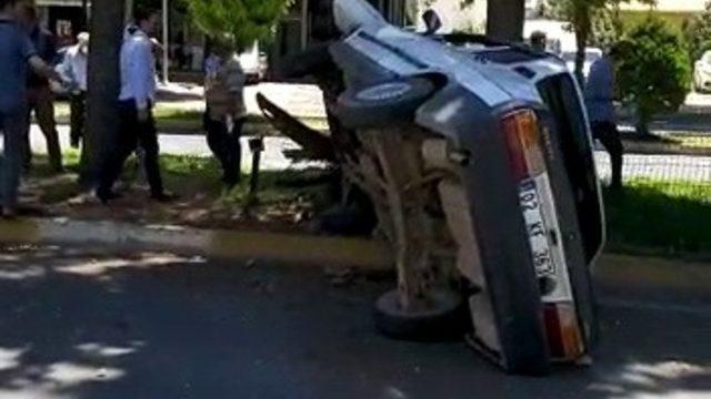 Otomobil takla atıp refüje çıktı