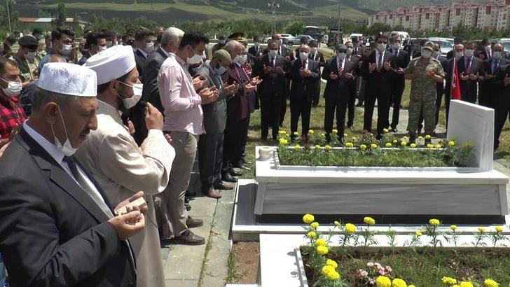 Erzurum’da 15 Temmuz şehitleri mezarı başında anıldı G2