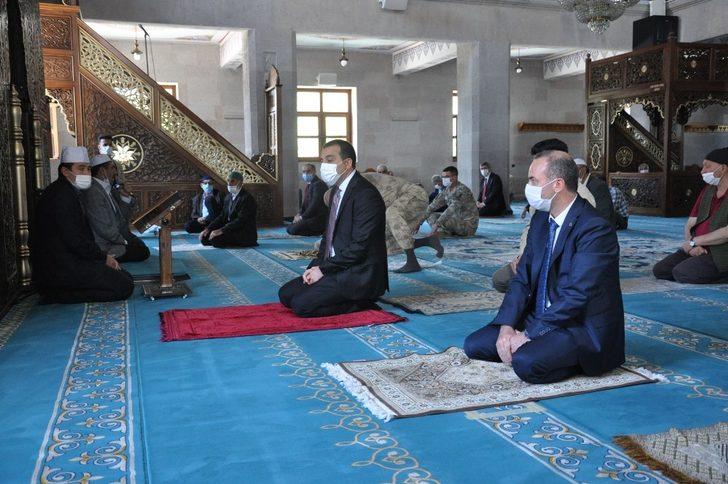 Kars’ta 15 Temmuz şehitleri için mevlit okutuldu G1