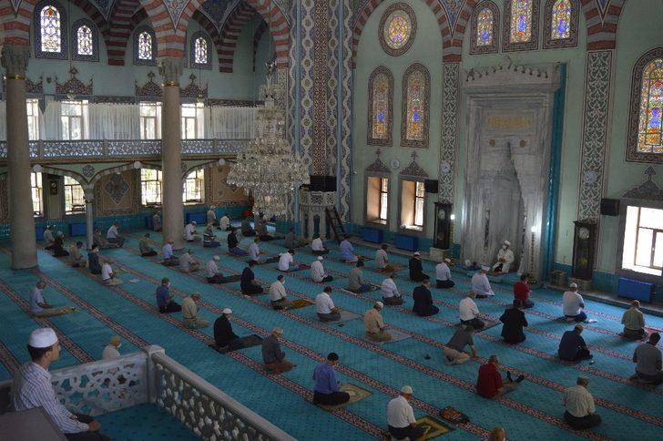 15 Temmuz şehitleri için hatim duası yapıldı, mevlit okundu G3