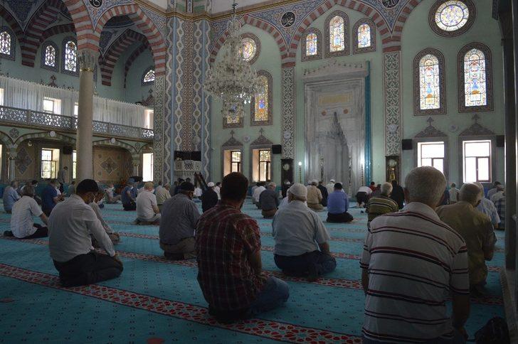 15 Temmuz şehitleri için hatim duası yapıldı, mevlit okundu G4