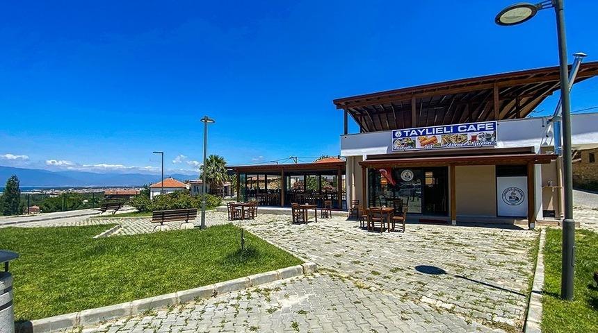 Burhaniye’de Taylıeli ve Dutluca kafeleri açıldı