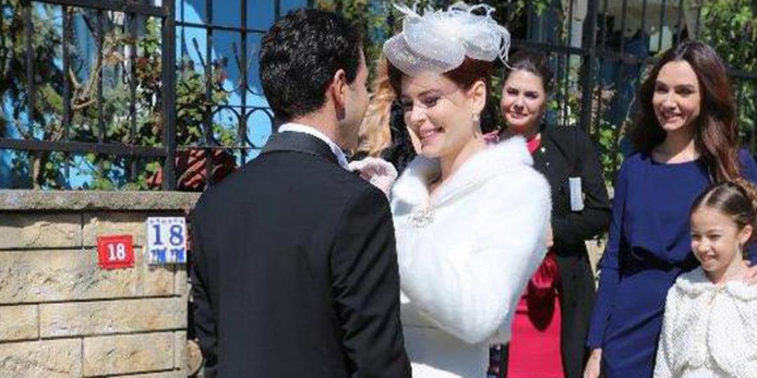 Evli ve &Ouml;fkeli 25. B&ouml;l&uuml;m Fotoğrafları