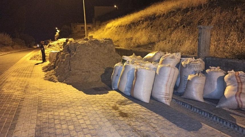 Gerc&uuml;ş&rsquo;te kışlık saman hazırlıkları s&uuml;r&uuml;yor