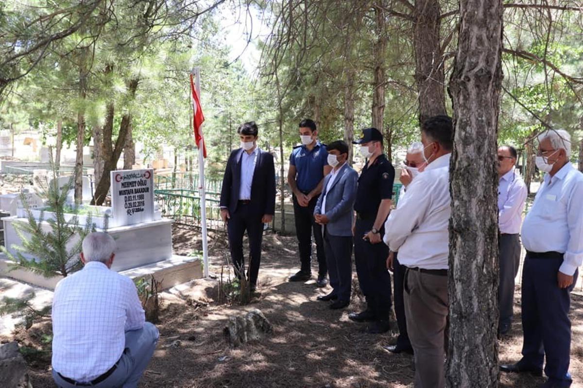 Tufanbeyli&rsquo;de şehitlikler ziyaret edildi