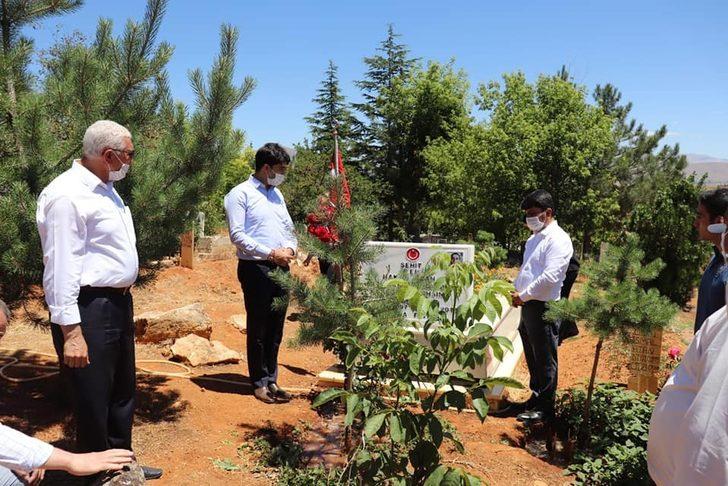 Tufanbeyli’de şehitlikler ziyaret edildi G3