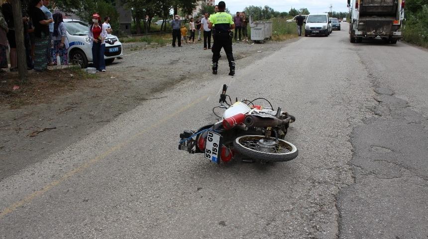 Motosiklet yayaya çarptı: 2 yaralı