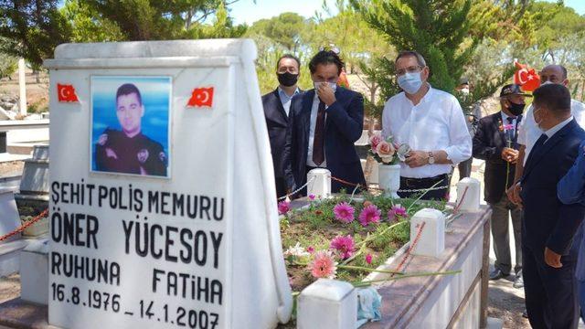 Ayvalık’ta 15 Temmuz anma programı kapsamında şehitlik ziyareti