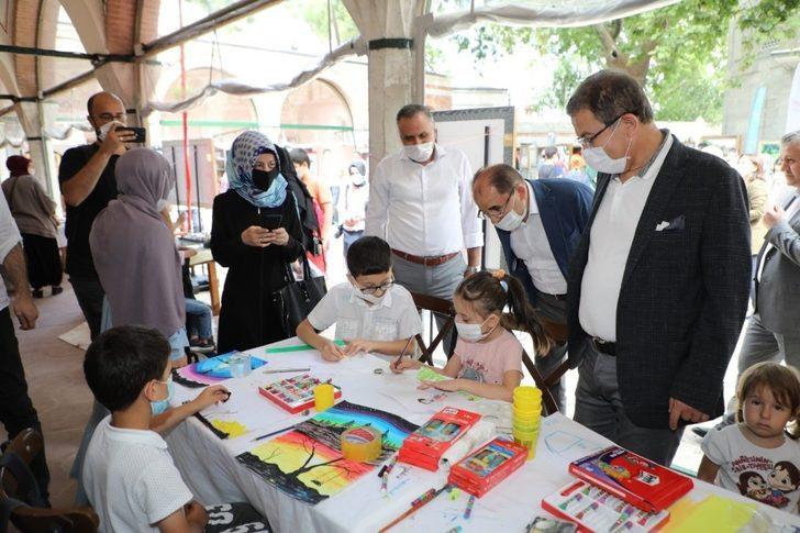 Tarihi külliyede çocuklarla renkli sanat günleri G1
