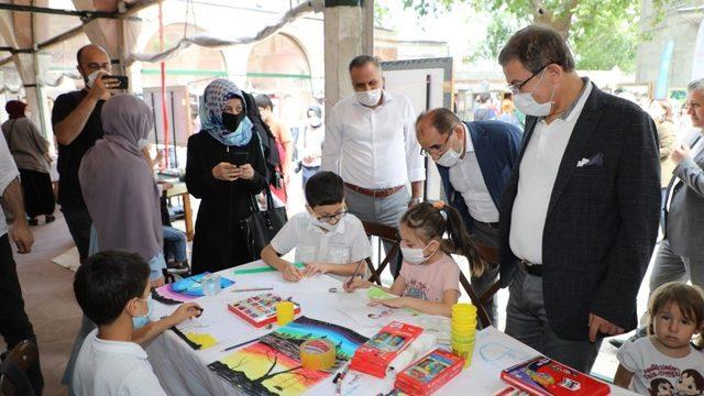 Tarihi külliyede çocuklarla renkli sanat günleri