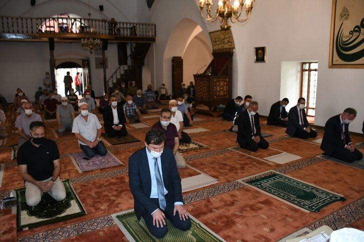 İnegöl’de 15 Temmuz şehitleri Mevlid-i Şerif’le anıldı G3