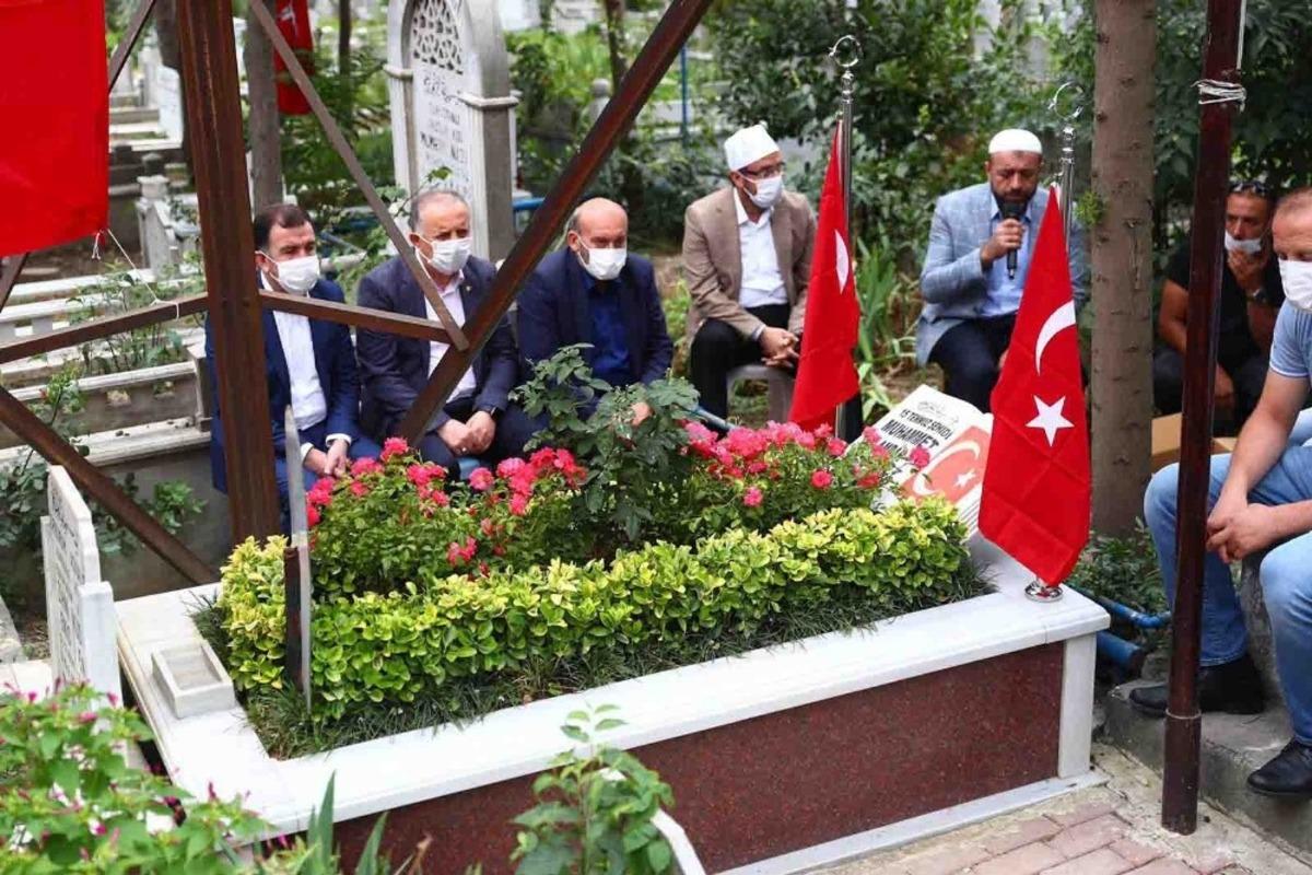Bağcılar&rsquo;da 15 Temmuz şehidi kabri başında anıldı