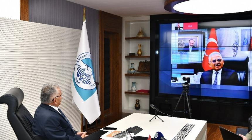 Başkan B&uuml;y&uuml;kkılı&ccedil; Kayseri&rsquo;deki 15 Temmuz ruhunu anlattı