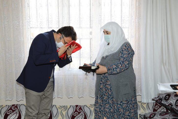 Kaymakam Çam şehit ailelerini ziyaret etti G3