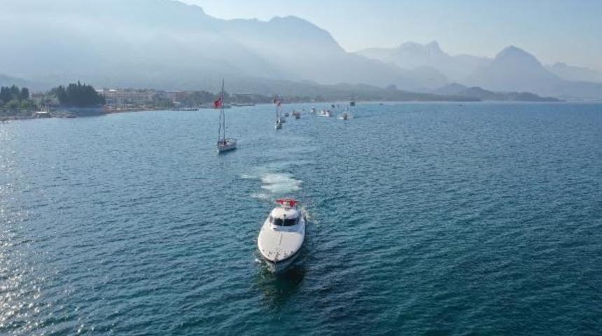 15 Temmuz’da 15 tekneyle saygı geçişi