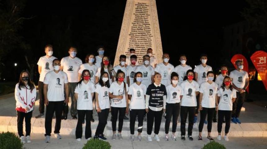 TBMM'de 'demokrasi nöbeti' başladı