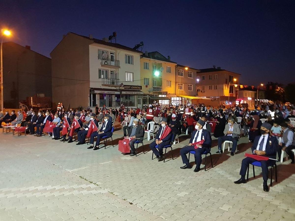 Aslanapa&rsquo;da Demokrasi ve Milli Birlik G&uuml;n&uuml;