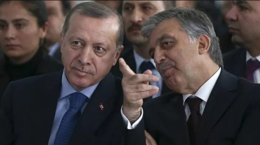 Abdullah Gül'den Cumhurbaşkanı Erdoğan'a sürpriz telefon