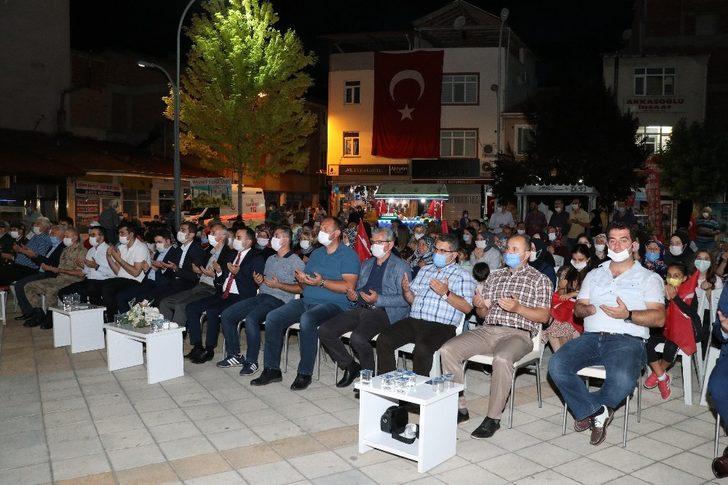 Taşova ’Demokrasi Nöbeti’nde buluştu G3