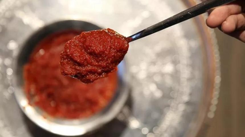 Meğer çok pratikmiş! Salça bu yöntemle küflenmiyor, ilk günkü gibi kalıyor...