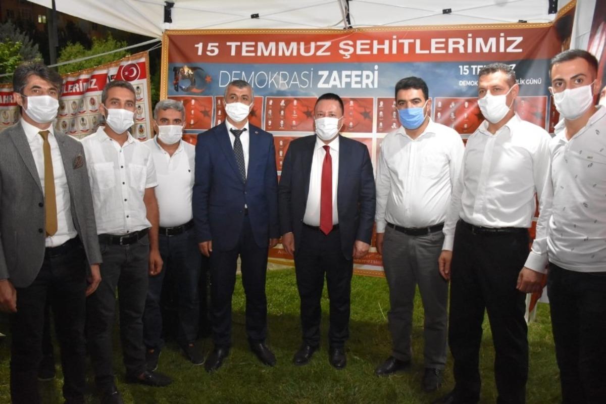 Başkan Beyoğlu demokrasi ve milli birlik n&ouml;betinde