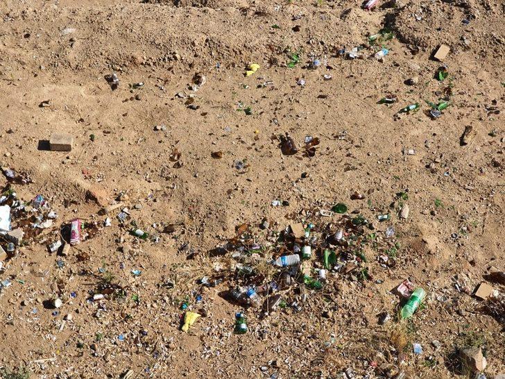 Duyarsız vatandaşların bıraktığı çöpler tehlike saçıyor G2