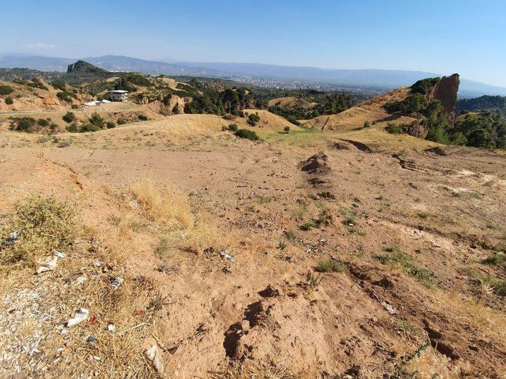 Duyarsız vatandaşların bıraktığı çöpler tehlike saçıyor G5