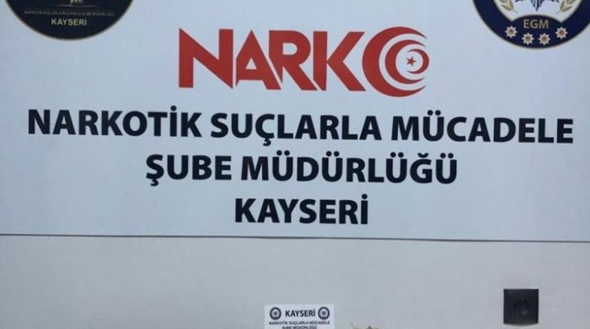 Kayseri’de 1 kilo esrar ele geçirildi