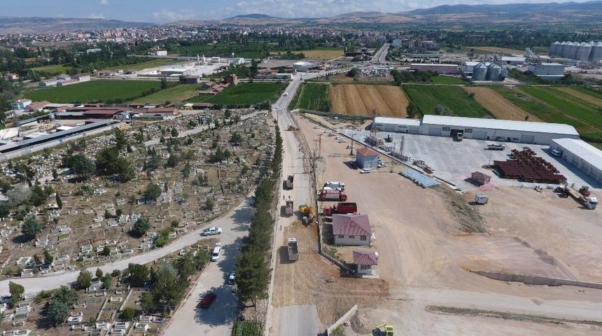 Mezarlık yolu asfaltlanıyor