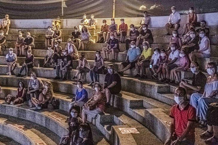 Canlı radyo programında efsane müzik grubu Pink Floyd gecesi G4