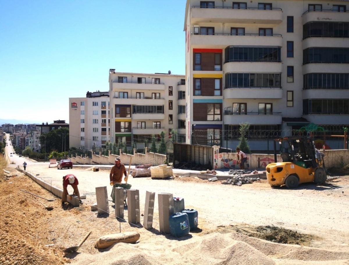 Osmangazi&rsquo;de kaldırımlar yenileniyor