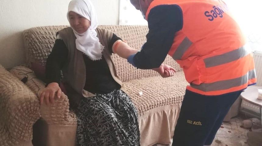 Hisarcık Vefa Sosyal Destek Grubu’nun evde sağlık hizmeti yüz güldürüyor