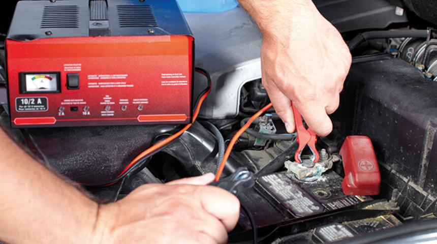 Ak&uuml;&rsquo;n&uuml;n Son Kullanma Tarihi ve Ak&uuml; &Ouml;mr&uuml; İ&ccedil;in Ne Yapmalı?