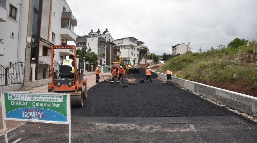 İzmit Belediyesinden Top&ccedil;ular&rsquo;da yol mesaisi